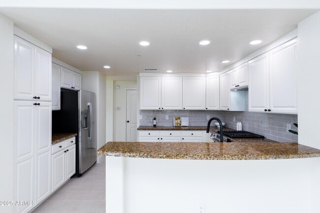 Building Photo - 21320 N 56th St