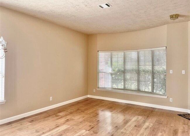 Building Photo - 6122 Sandy Valley Dr