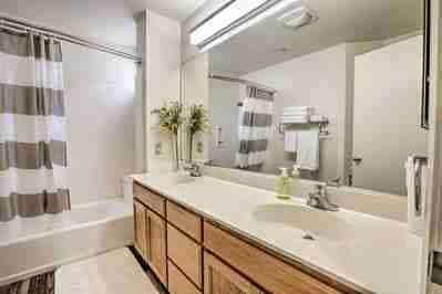 Building Photo - 218 Cerro Dr