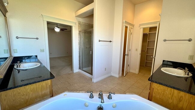 Building Photo - Spacious Stonegate Retreat with Home Office & Outdoor Living