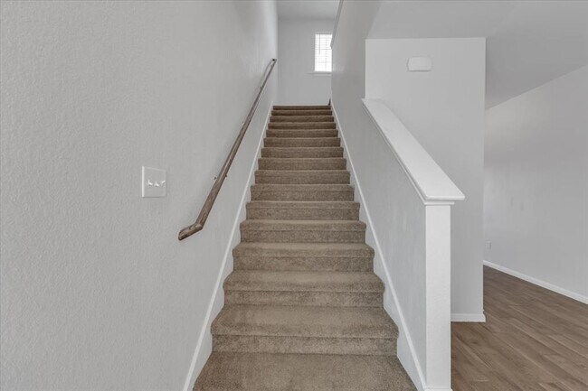 Building Photo - 223 Clearlake Dr