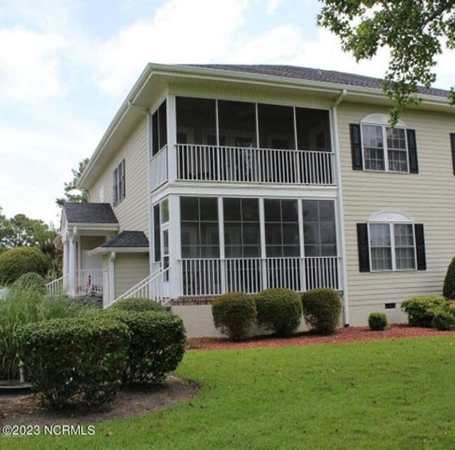 Building Photo - Beautiful Sea Trail Plantation townhome