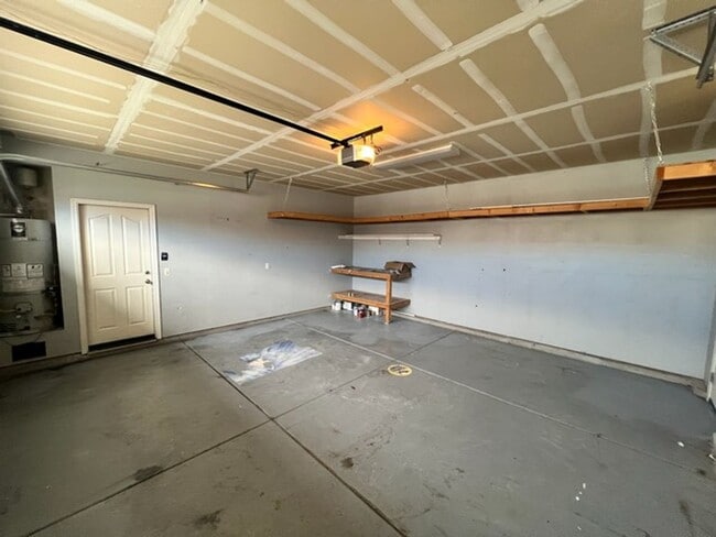 Building Photo - Four Bedroom South Reno Two Story Home with Washer/Dryer