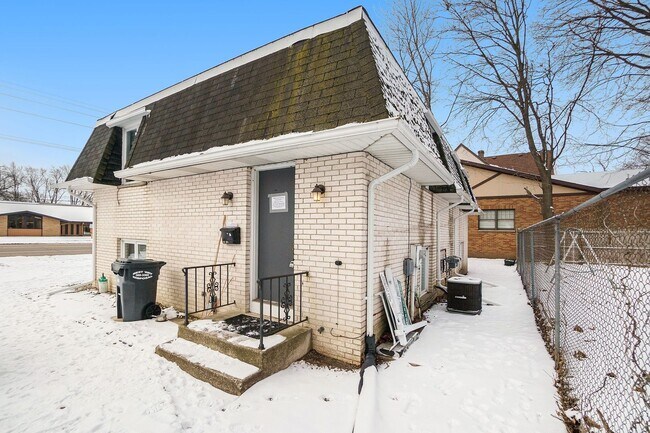 Building Photo - 6133 King Hwy