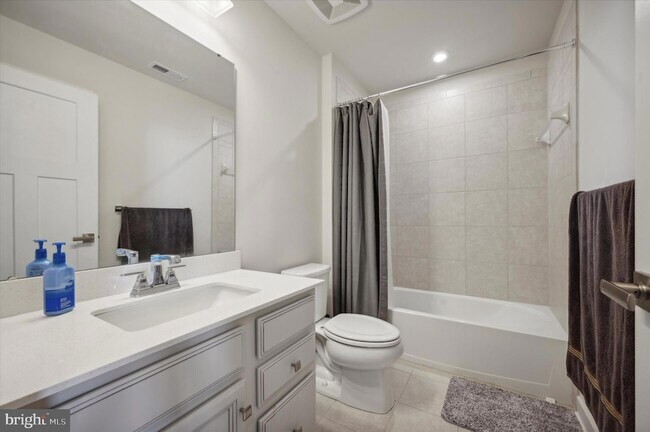 Building Photo - 8036 Milltown Cir