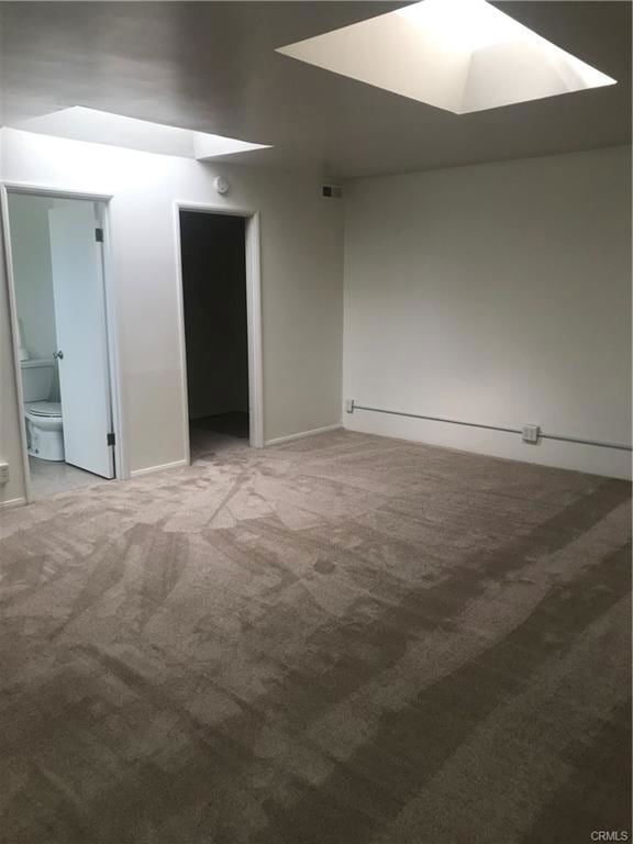 Building Photo - 3951 Sunswept Dr