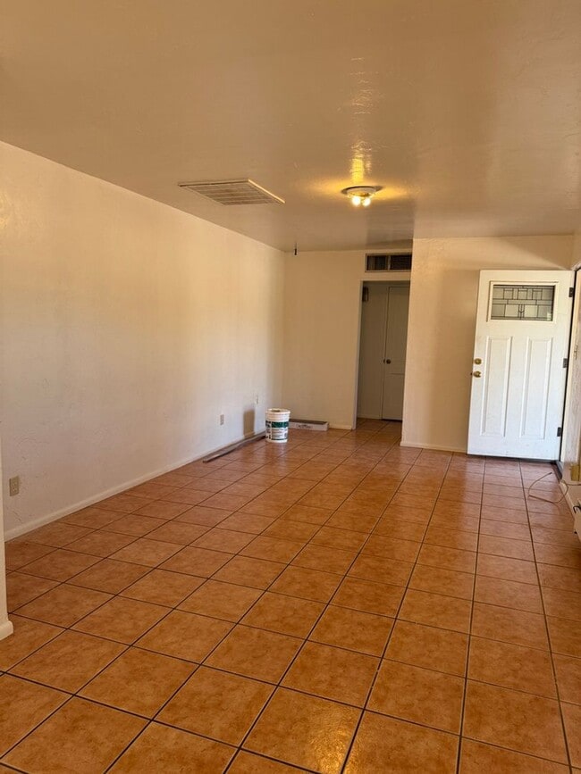 Building Photo - Charming 3-Bedroom Home in Central Tucson!
