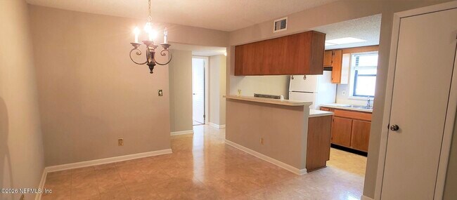 Building Photo - 5557 Greatpine Ln S