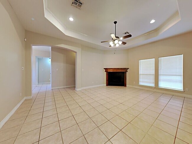Building Photo - No Application Fees* $500.00 off 1st month...