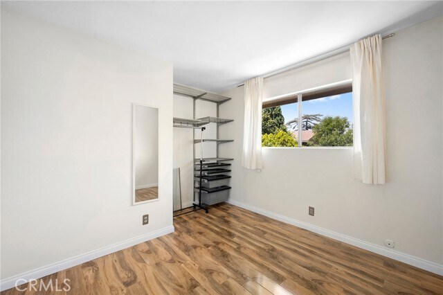 Building Photo - 10757 Hortense St