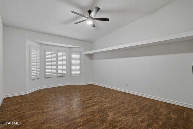 Building Photo - 232 Ave Mirador