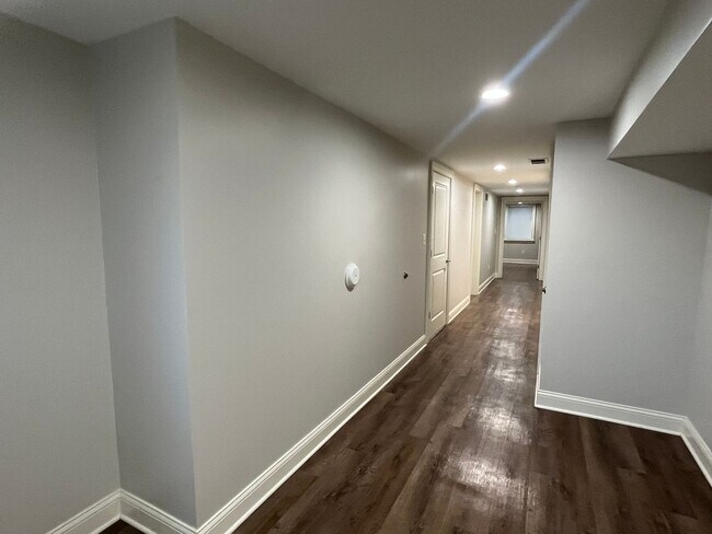 Building Photo - 4459 Swan Ave - Sassafras