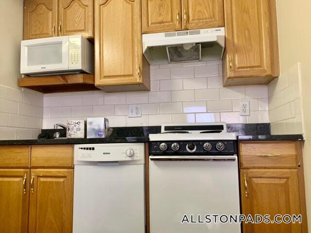 Building Photo - 1110 Commonwealth Ave