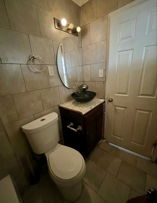 Building Photo - 6044 Cordova Rd