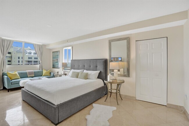 Building Photo - 2001 N Ocean Blvd