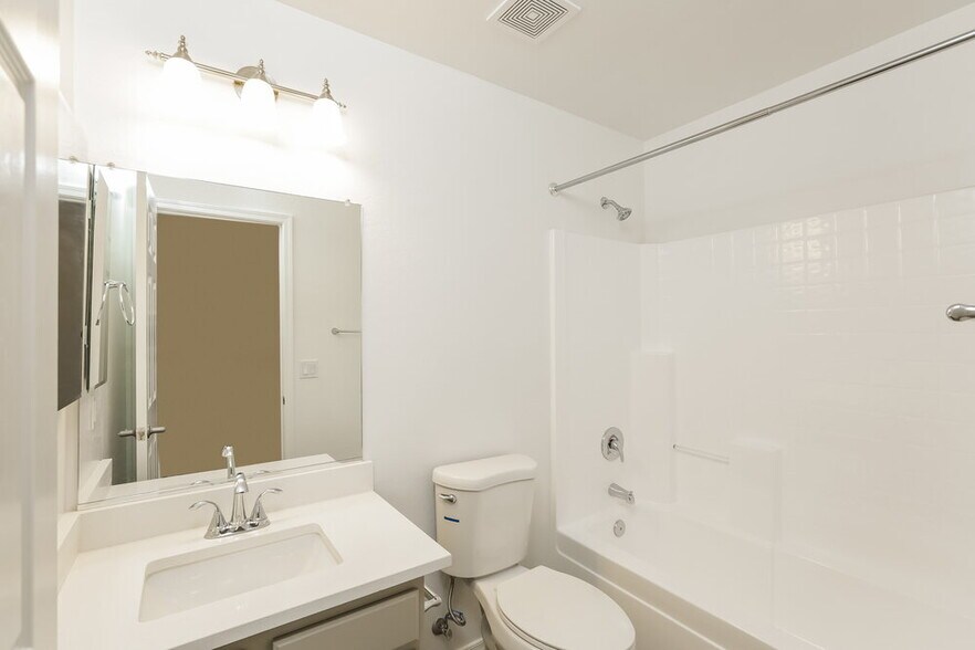 Building Photo - 3129 W Sunland Ave