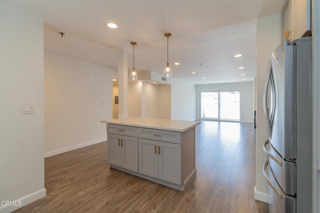 Building Photo - 625 E Del Mar Blvd