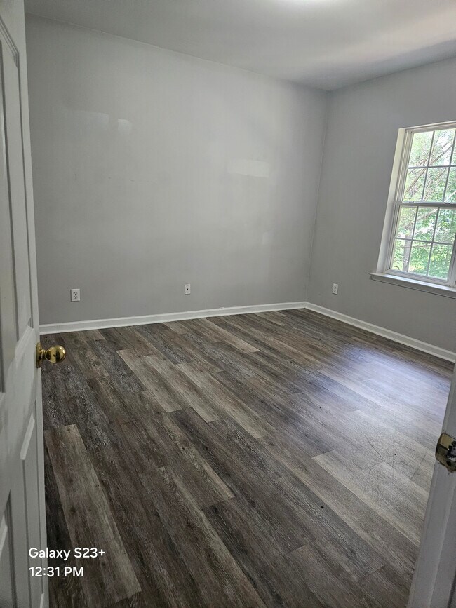 Building Photo - 105 Ruby Walk Dr