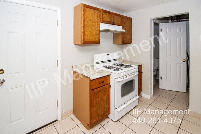 Building Photo - 23984 Banbury Cir