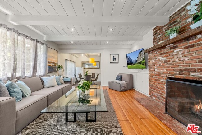 Building Photo - 23057 Sylvan St