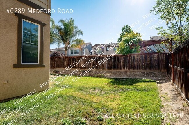 Building Photo - 40289 Medford Rd