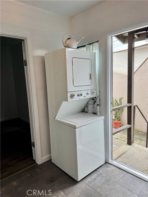 Building Photo - 5118 Huntington Dr S