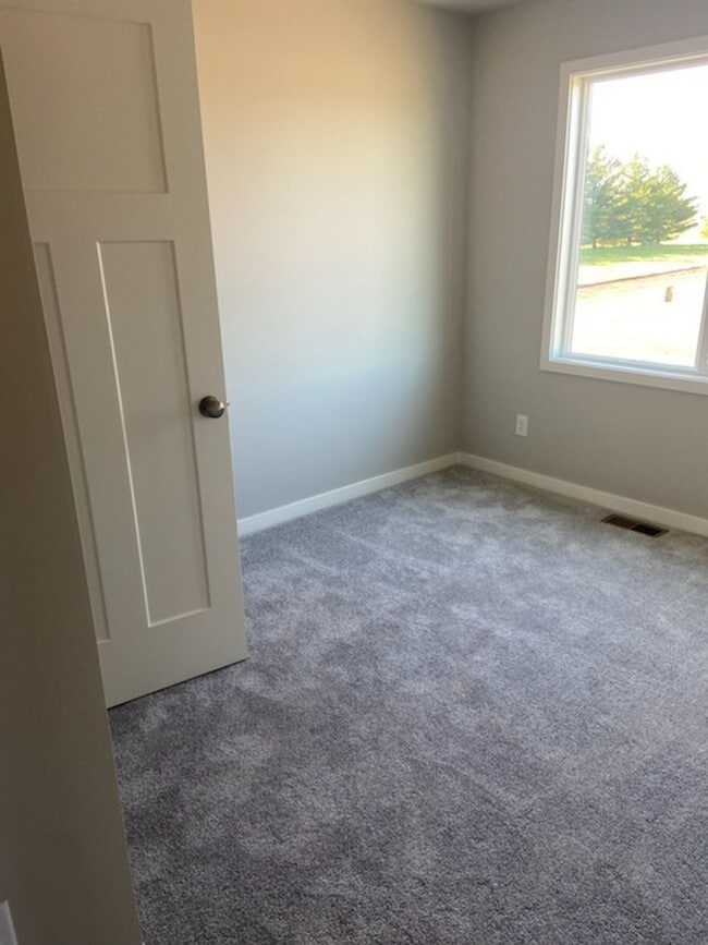 Building Photo - Luxury Home with Attached 2 Car Garage and finished basement!