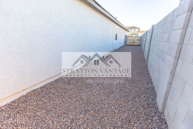 Building Photo - 13413 W Tether Trail