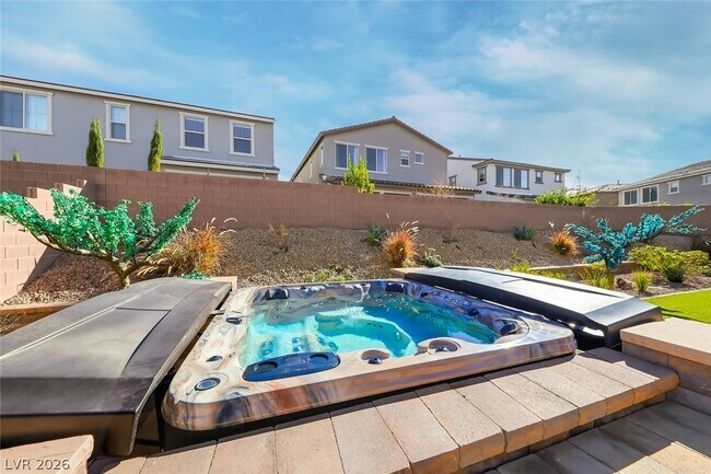 Building Photo - 11 Flora Sagio Ave