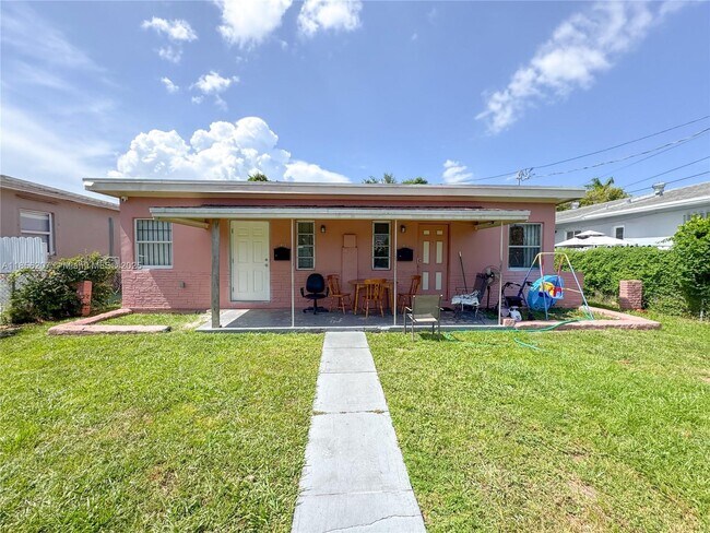 Building Photo - 1411 NW 41st St