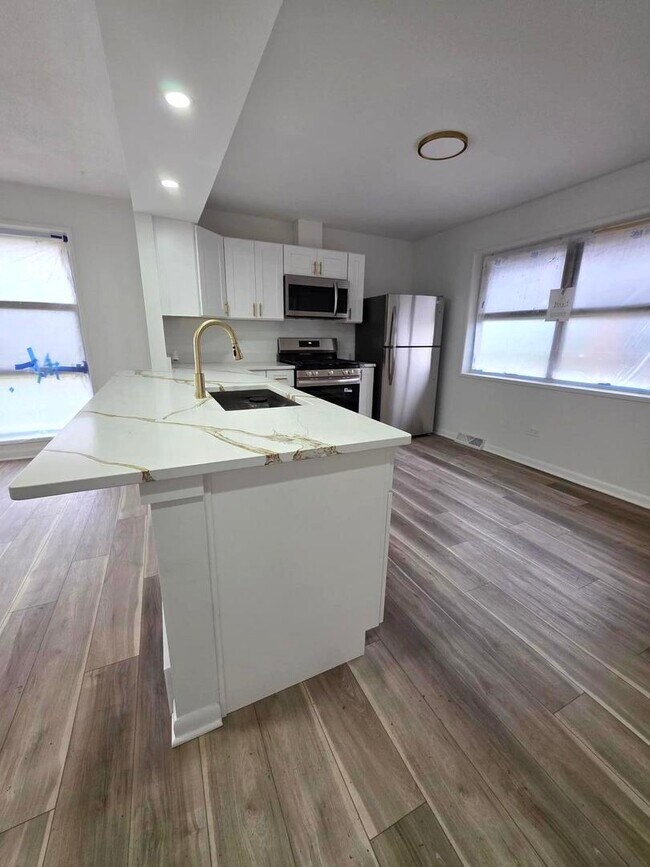 Building Photo - 14716 Dorchester Ave