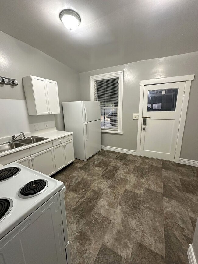 Building Photo - Washington Blvd