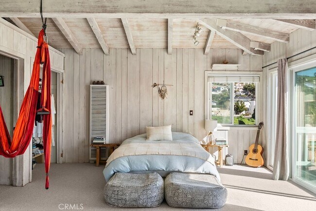 Building Photo - 128 Crescent Bay Dr