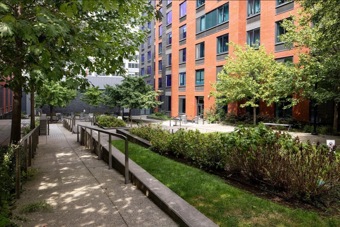 Building Photo - 8 Vanderbilt Ave