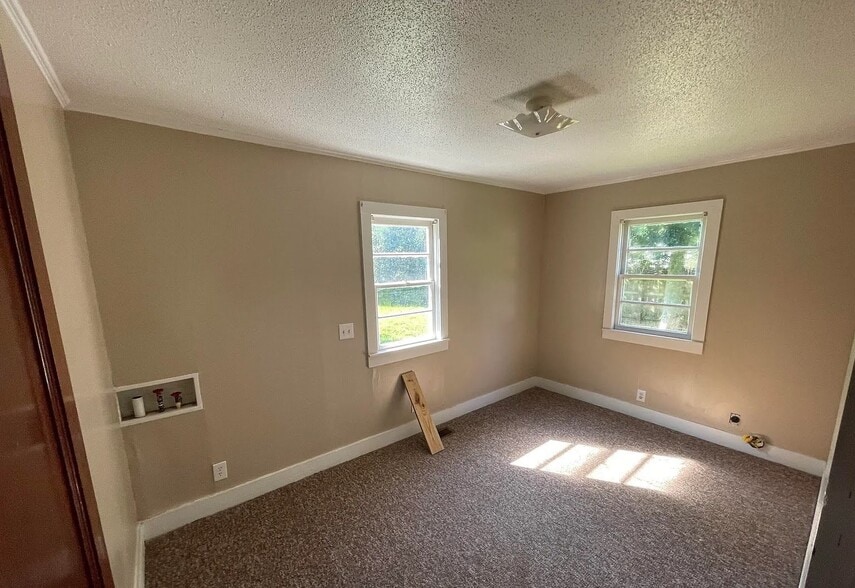 Laundry/Storeage - 109 Luvera St