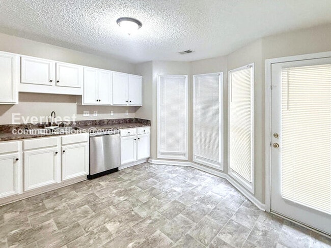 Building Photo - 5259 Falling Creek Ln