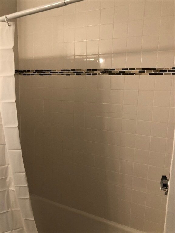 Building Photo - 180 Lewis St