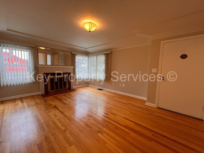 Building Photo - Charming Two Bedroom House near Downtown V...