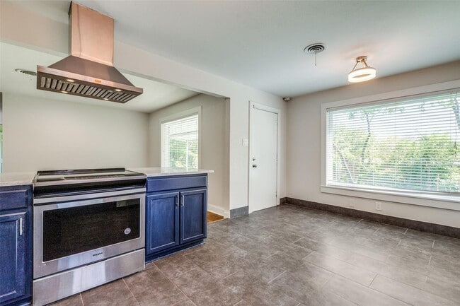 Building Photo - Classic Charm. Modern Comfort. Prime Location.