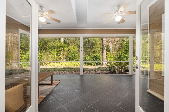 Building Photo - 3773 SW 21st Dr