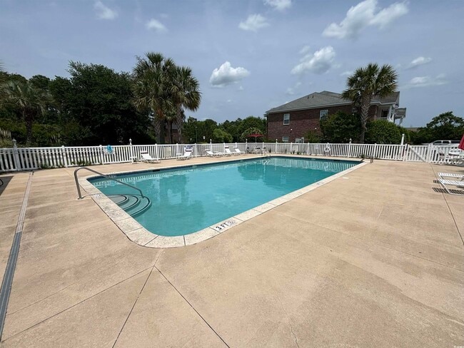 Building Photo - 2013 Silvercrest Dr