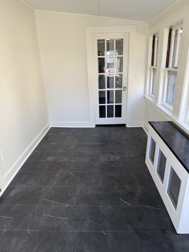 Building Photo - 13 Pressey Ct