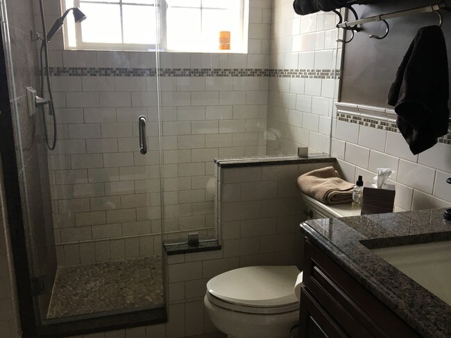 Building Photo - 57 George St