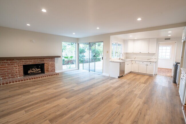 Building Photo - 920 Stewarton Way