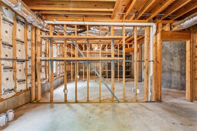 Building Photo - 3504 Ivy Manor Rd SE