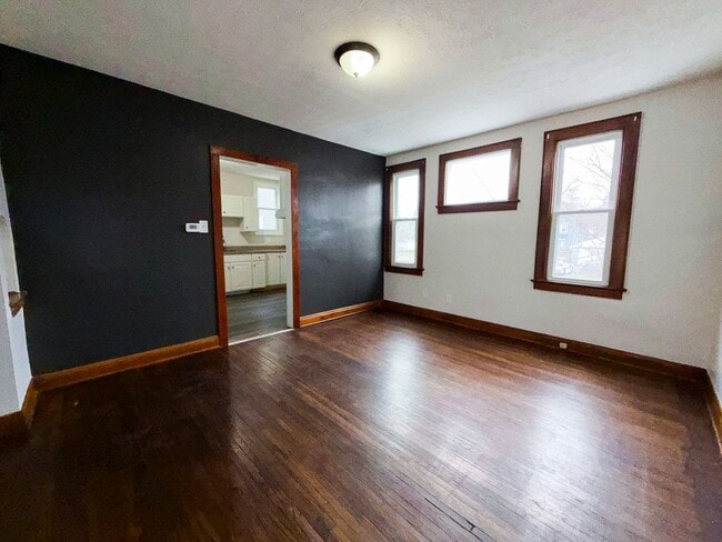 Building Photo - Charming 3BR Southern Orchards Home w/ Original Woodwork & Decorative Fireplace