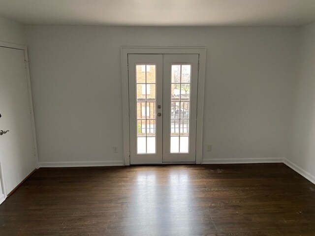 Building Photo - 1211 W 45th St