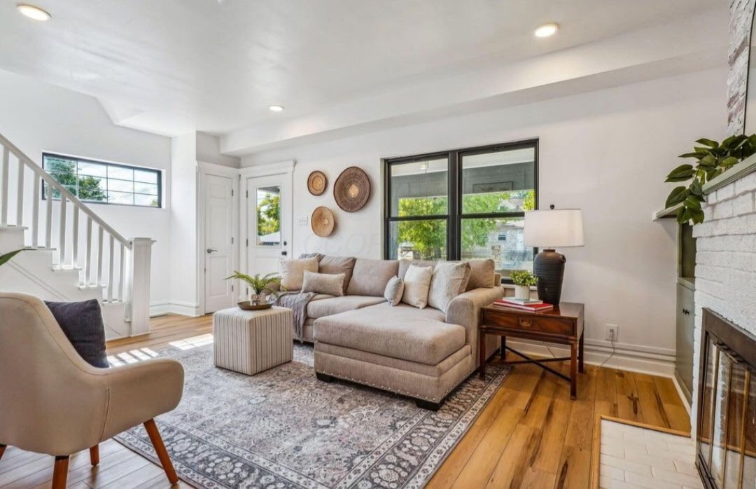 Building Photo - 4270 Broadway