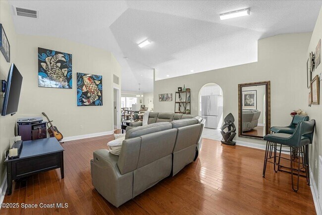 Building Photo - 1179 Potomac Dr