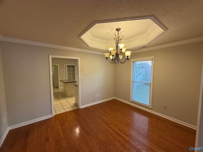 Building Photo - 2410 Brookline Ct S W